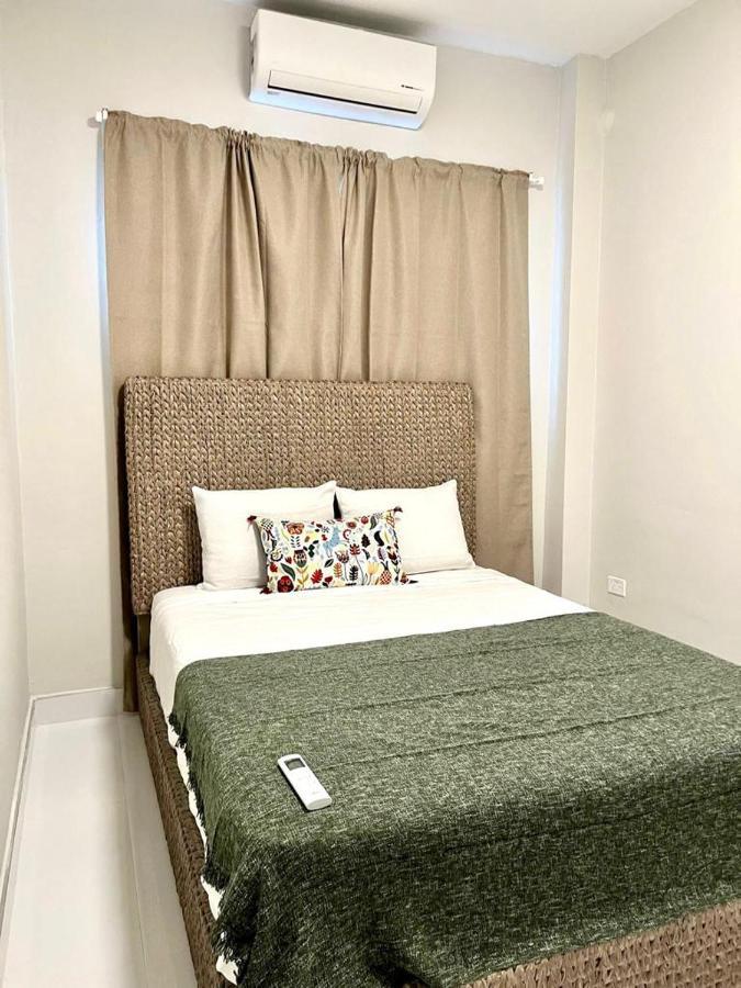 Luxurious Beachside 3-br Apartamento