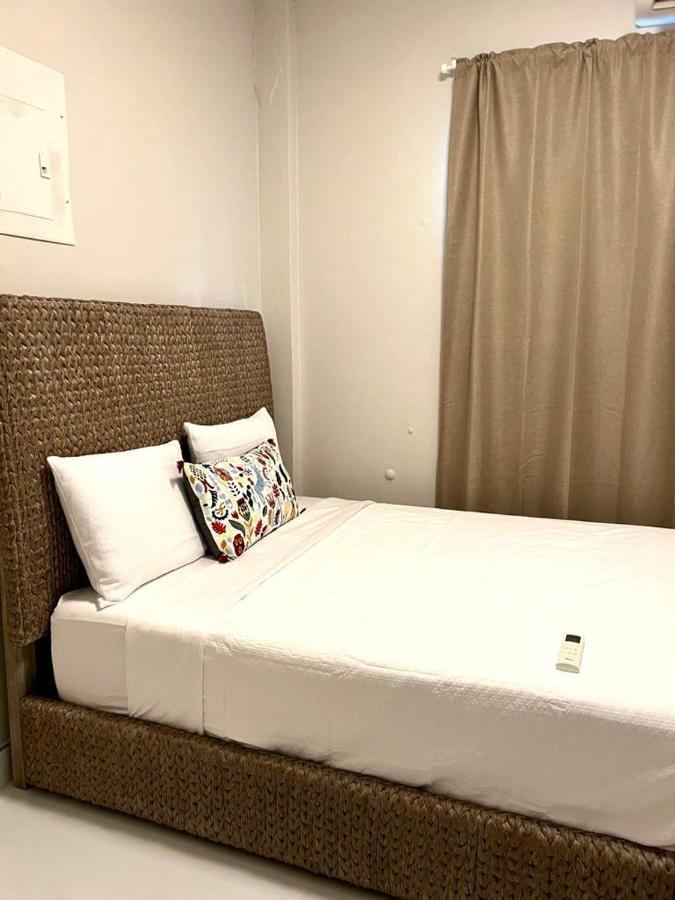 Luxurious Beachside 3-br