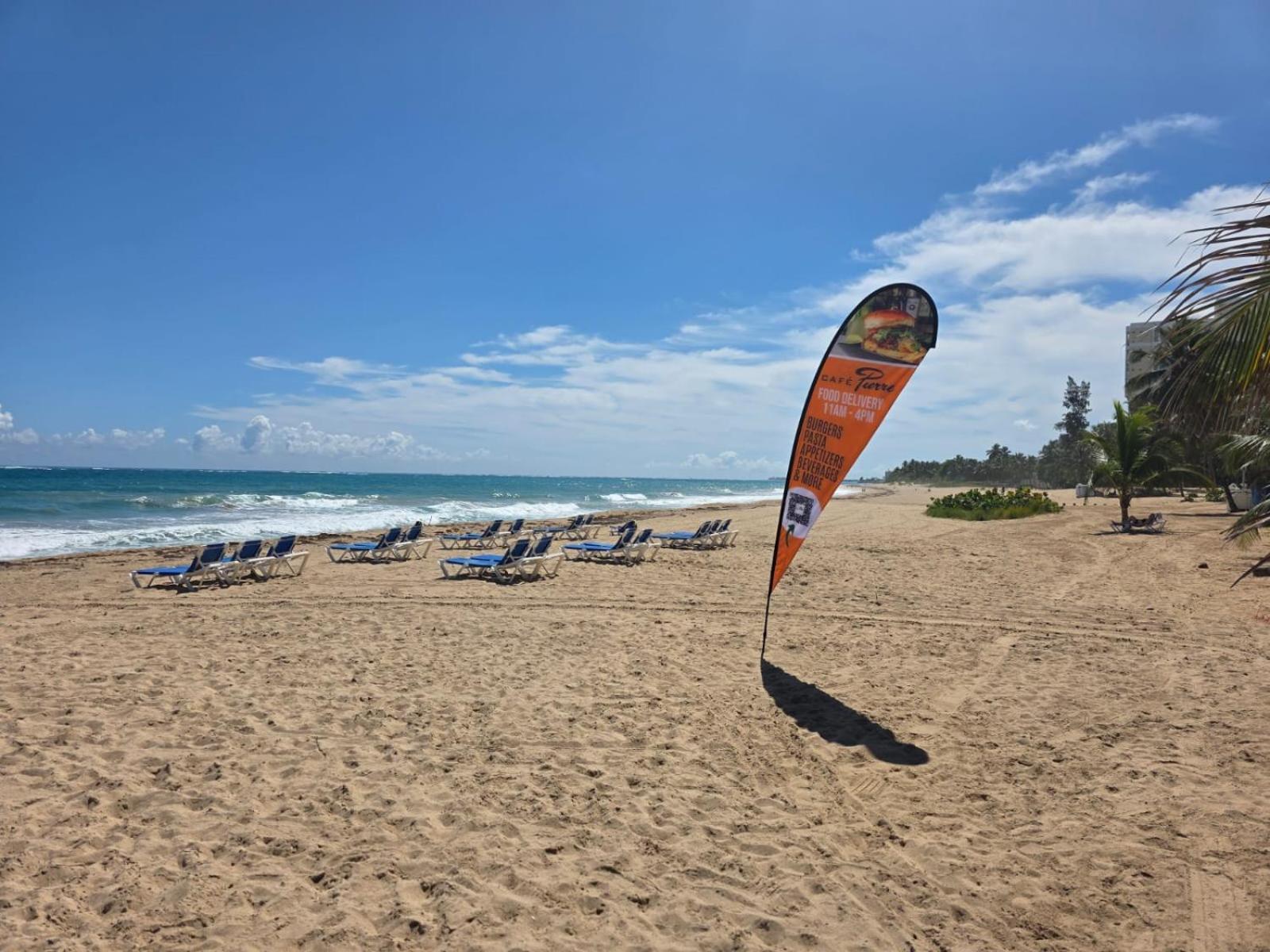 Luxurious Beachside 3-br
